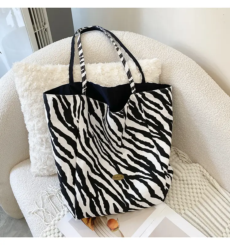 Plaid Women's Commuter Tote Bag Large Capacity — feature 22