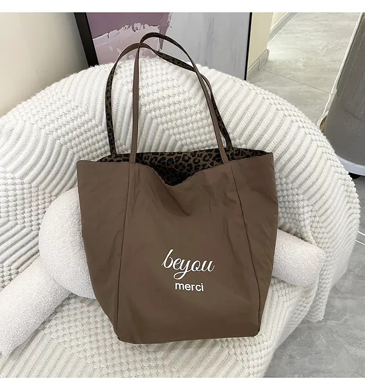 Plaid Women's Commuter Tote Bag Large Capacity — feature 32