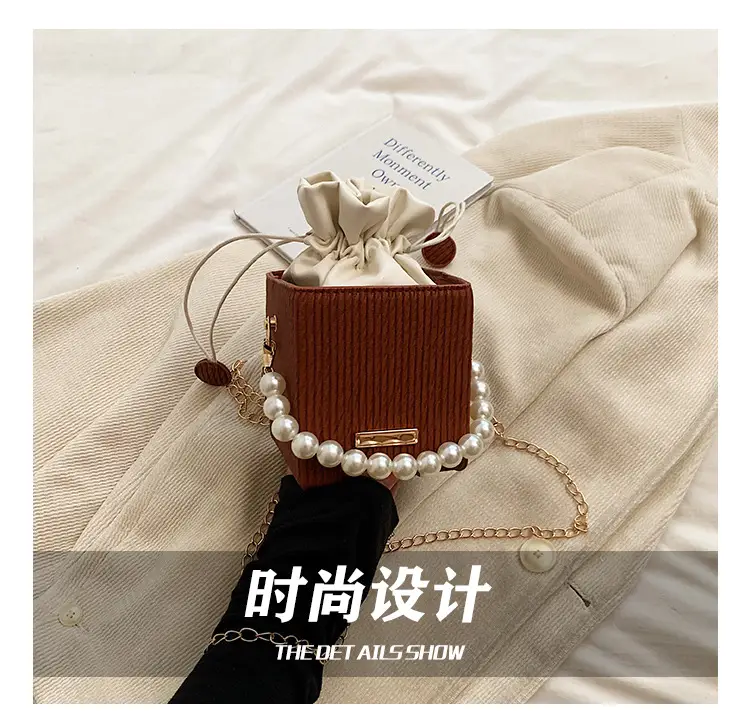 Women's Pearl Chain Shoulder Bag Cream 2024 — feature 11
