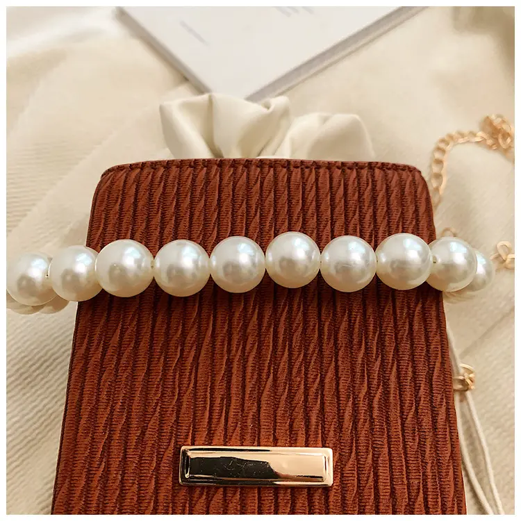 Women's Pearl Chain Shoulder Bag Cream 2024 — feature 26