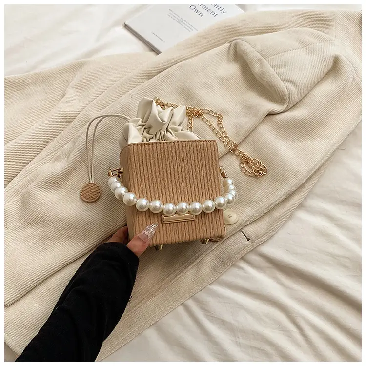 Women's Pearl Chain Shoulder Bag Cream 2024 — feature 31