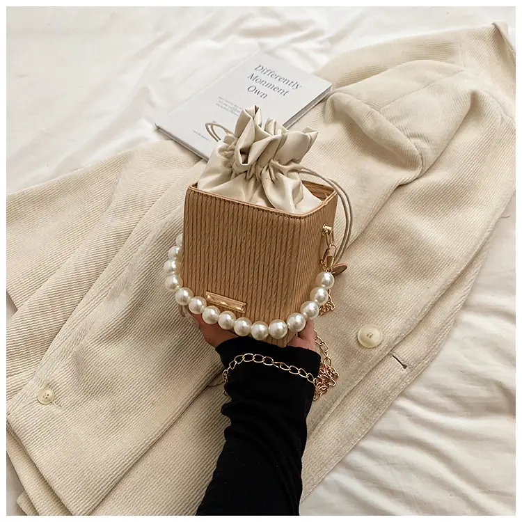 Women's Pearl Chain Shoulder Bag Cream 2024 — feature 33