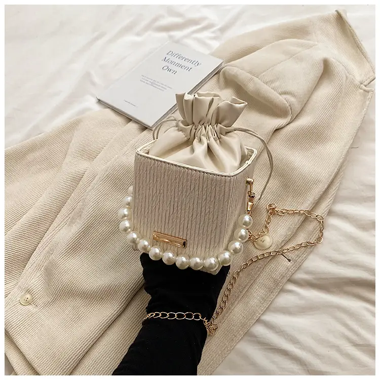 Women's Pearl Chain Shoulder Bag Cream 2024 — feature 43