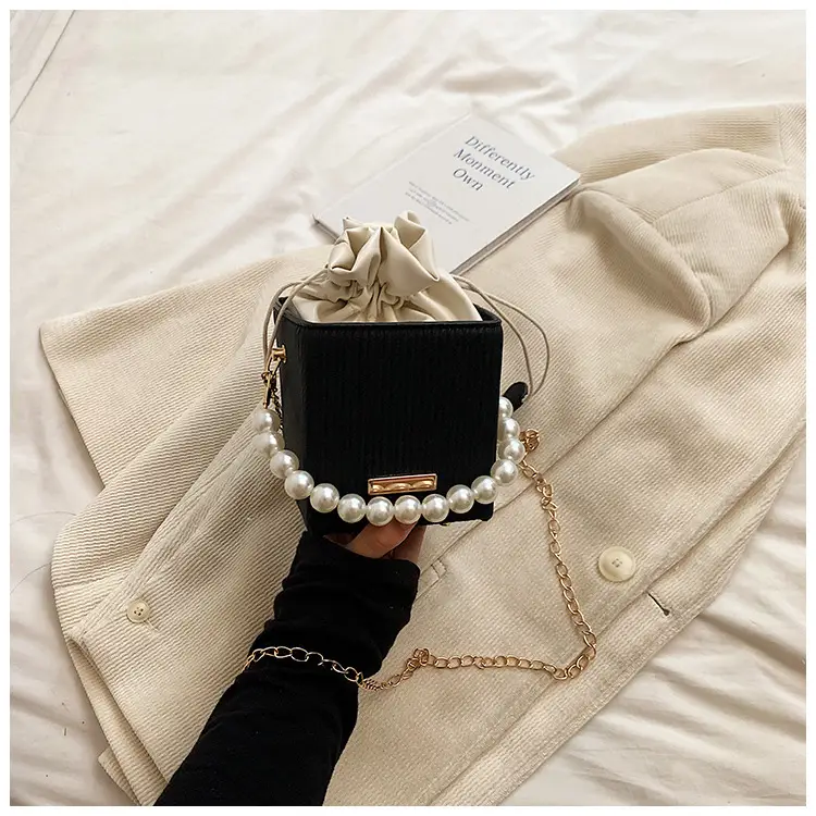 Women's Pearl Chain Shoulder Bag Cream 2024 — feature 49