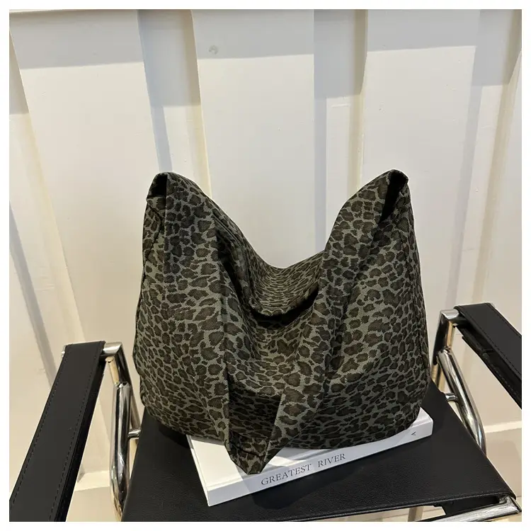 Large Leopard Print Shoulder Bag for Women — feature 39