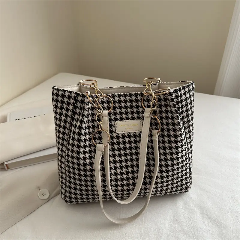 Large Capacity Houndstooth Chain Tote Bag - Image 5