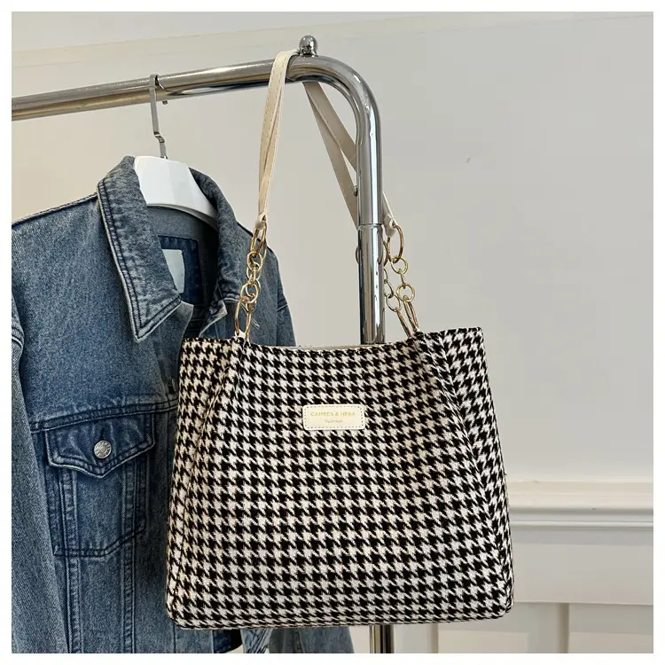 Large Capacity Houndstooth Chain Tote Bag — feature 25