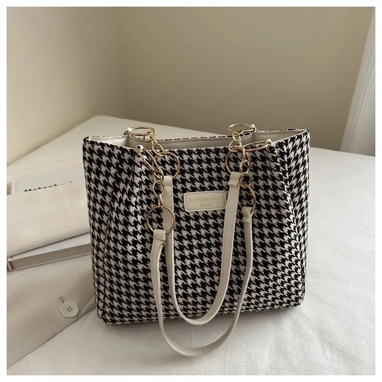 Large Capacity Houndstooth Chain Tote Bag - Image 3