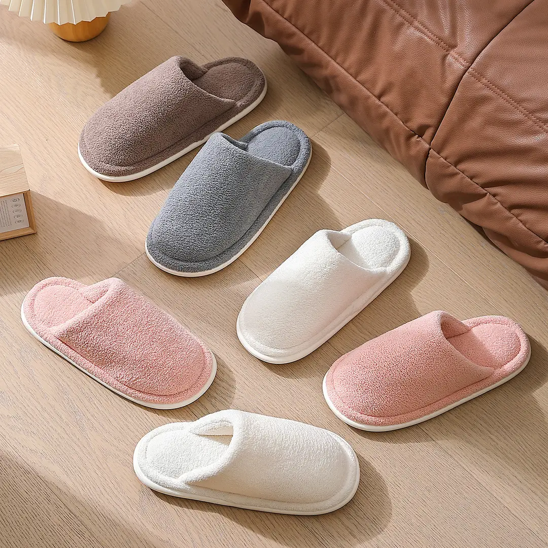 Soft winter fluffy slippers ladies warm plush simple home indoor non-slip autumn cotton slippers men wholesale