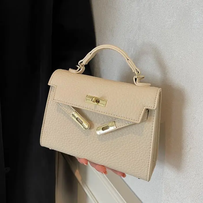 Platinum Litchi Pattern Shoulder Bag 2024 - Image 7