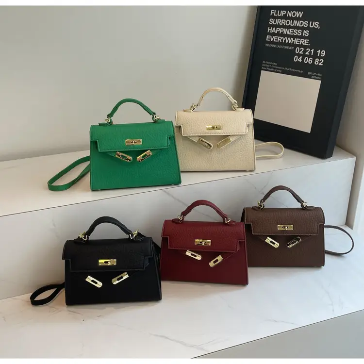 Platinum Litchi Pattern Shoulder Bag 2024 — feature 31