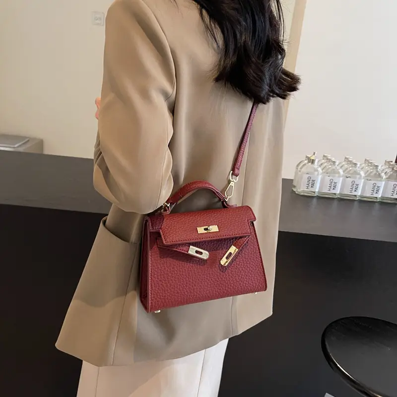 Platinum Litchi Pattern Shoulder Bag 2024 - Image 5