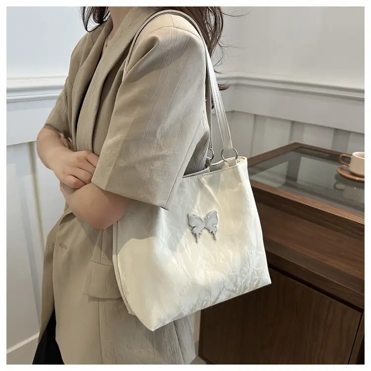 Women's White Leather Shoulder Bag 2024 Summer — feature 14