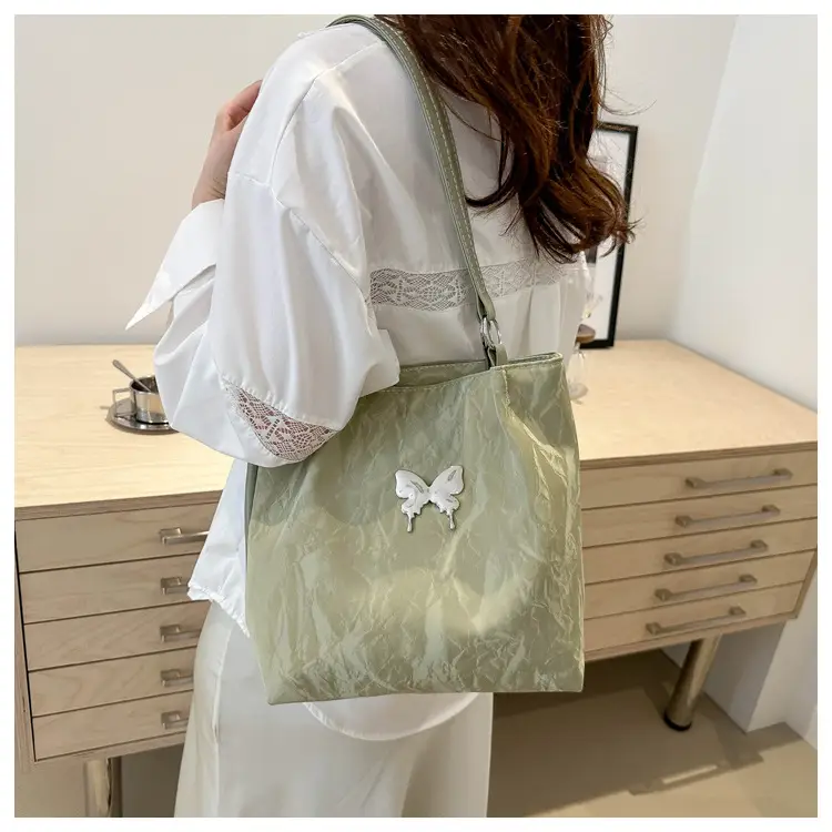 Women's White Leather Shoulder Bag 2024 Summer — feature 19