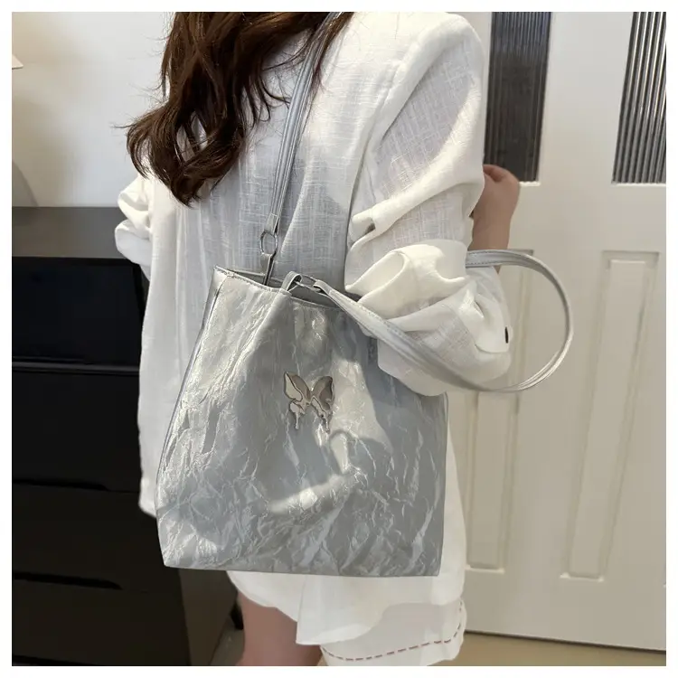 Women's White Leather Shoulder Bag 2024 Summer — feature 23