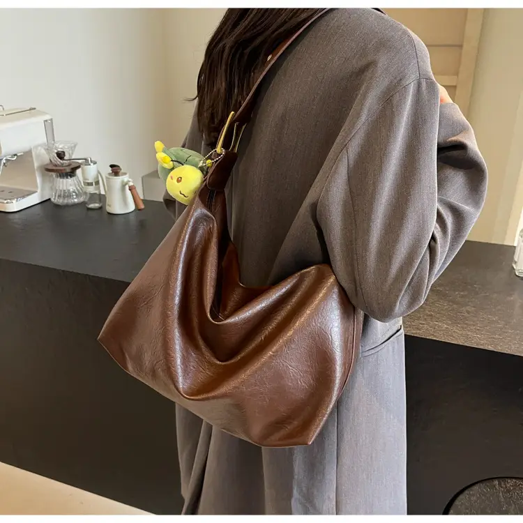 Black Korean Retro Shoulder Bag for Women 2025 — feature 21