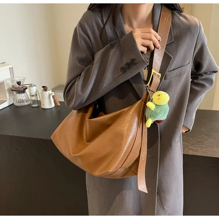 Black Korean Retro Shoulder Bag for Women 2025 — feature 23