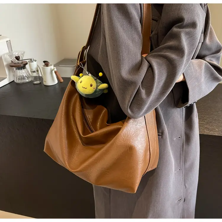 Black Korean Retro Shoulder Bag for Women 2025 — feature 28