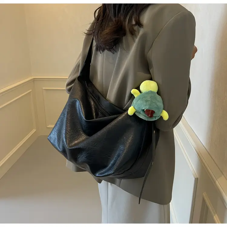 Black Korean Retro Shoulder Bag for Women 2025 — feature 30