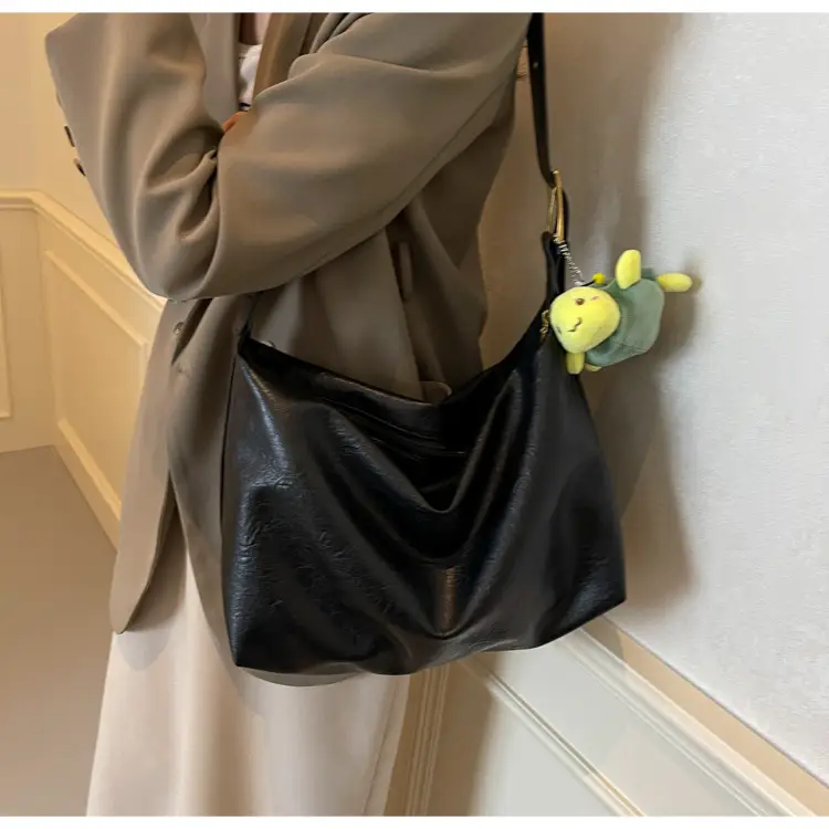 Black Korean Retro Shoulder Bag for Women 2025 — feature 33
