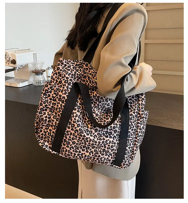 Leopard Print Canvas Tote Bag Women Large Capacity 2024 — feature 2