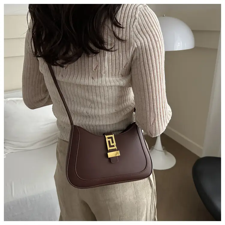 Black Gold Plated Shoulder Bag for Women 2024 — feature 12