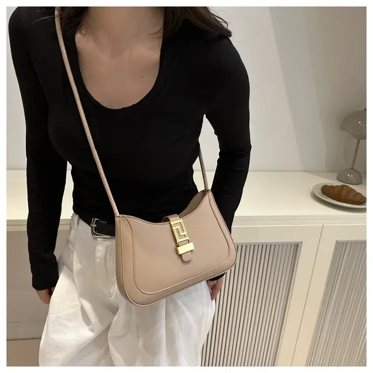 Black Gold Plated Shoulder Bag for Women 2024 — feature 18