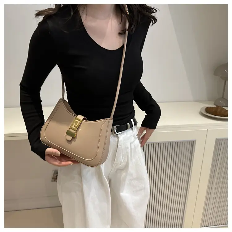Black Gold Plated Shoulder Bag for Women 2024 — feature 19
