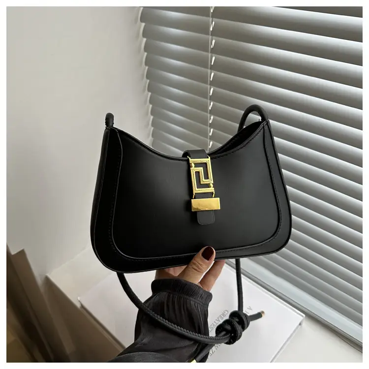 Black Gold Plated Shoulder Bag for Women 2024 — feature 9