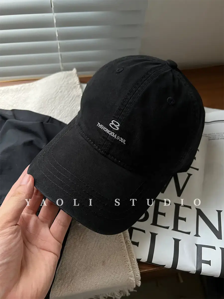 Women Red Embroidered Baseball Cap with Sunshade - Image 3