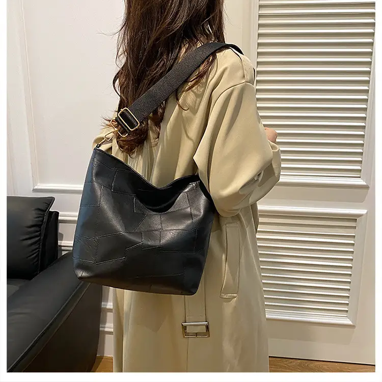 Women's Black Contrast Crossbody Tote Bag Large Capacity 2024 — feature 13