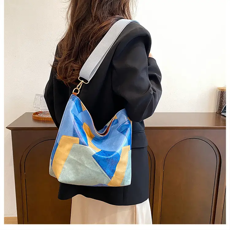 Women's Black Contrast Crossbody Tote Bag Large Capacity 2024 — feature 16