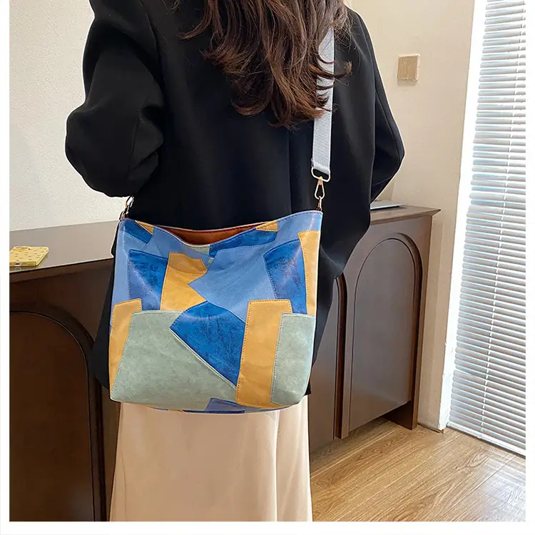 Women's Black Contrast Crossbody Tote Bag Large Capacity 2024 — feature 17