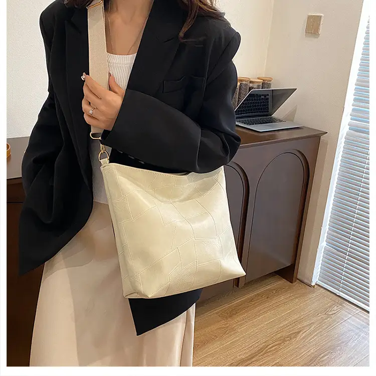Women's Black Contrast Crossbody Tote Bag Large Capacity 2024 — feature 18