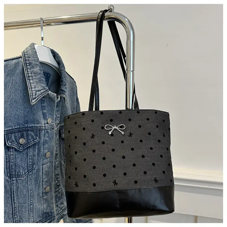 Women's Black Canvas Shoulder Bag Large Capacity - Image 2