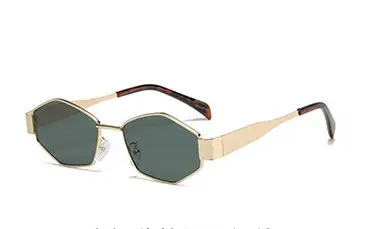 Women Retro Sunglasses with Diamond Frame & Photo-Taking Design - Image 7