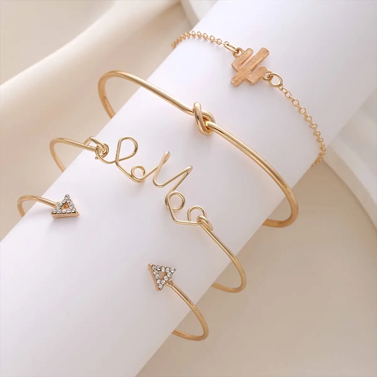 European & American Cross-Border Love Knotted Bracelet Set — feature 3
