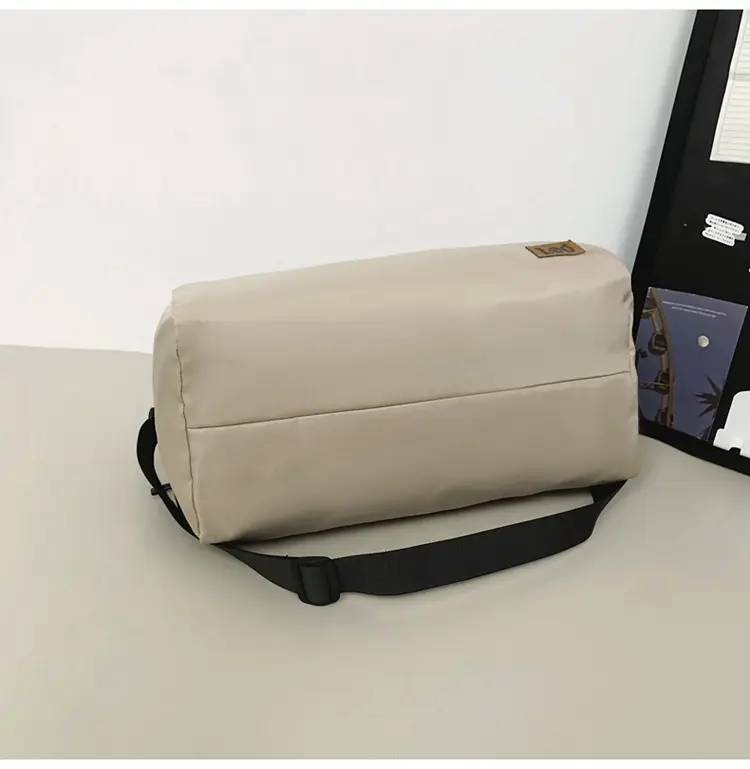 Large Capacity Gray Gym Travel Duffel Bag for Men — feature 21