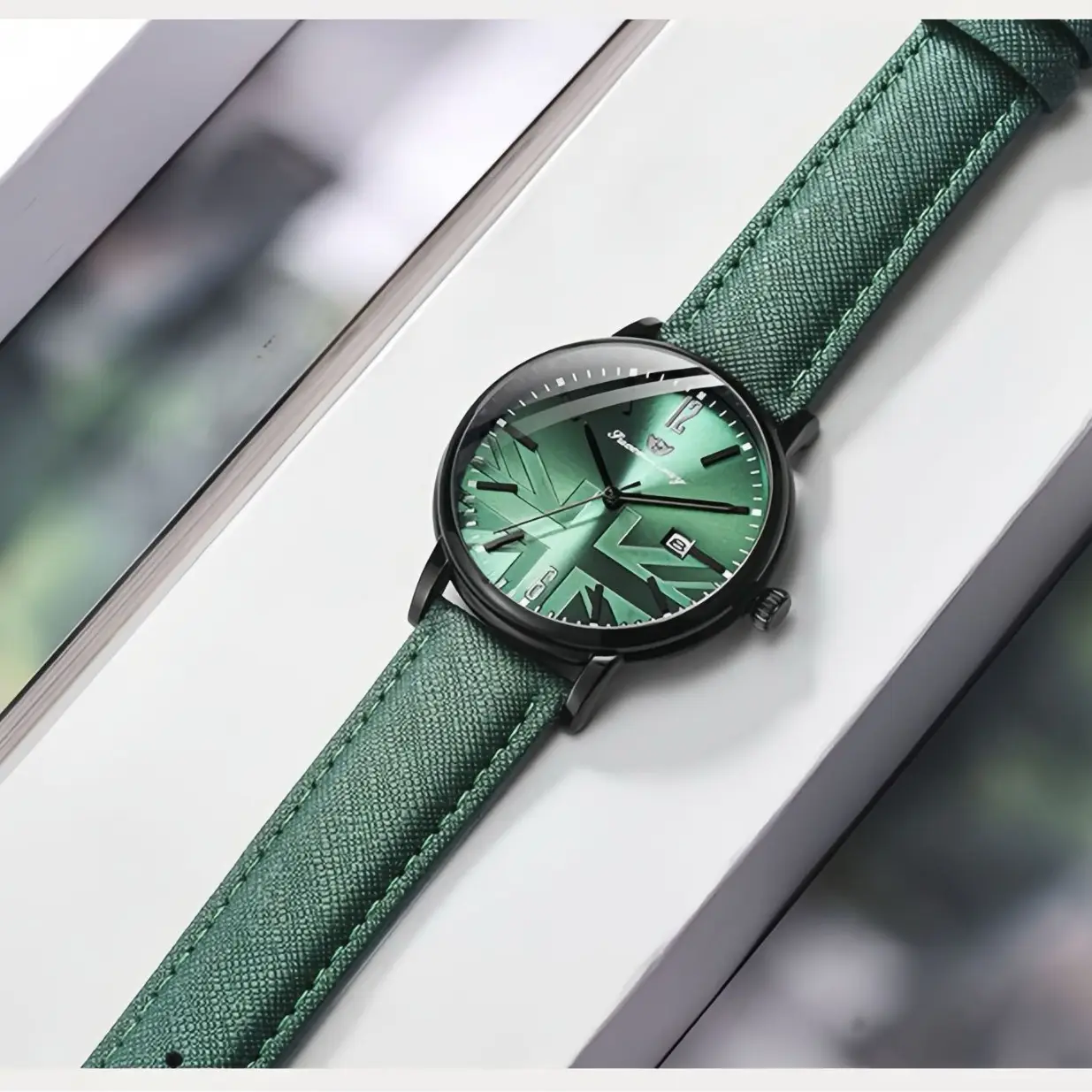Men's Green Leather Watch with Date Display - Image 4