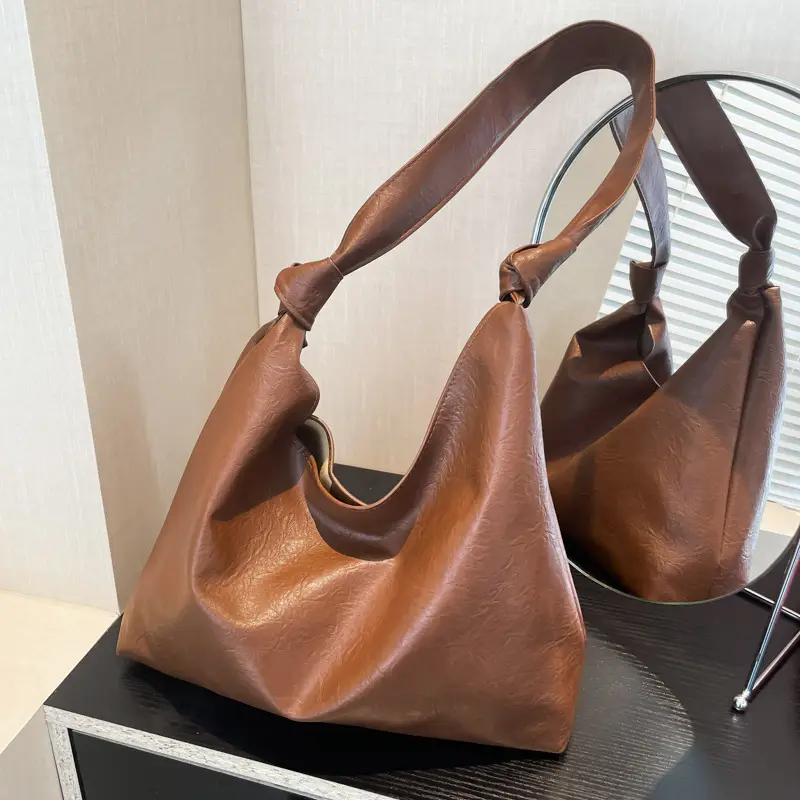 White Oil Leather Shoulder Bag for Women - Image 6