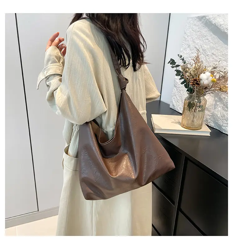 White Oil Leather Shoulder Bag for Women — feature 19