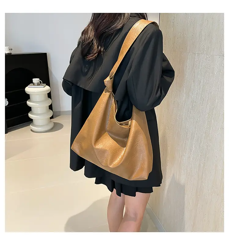 White Oil Leather Shoulder Bag for Women — feature 28
