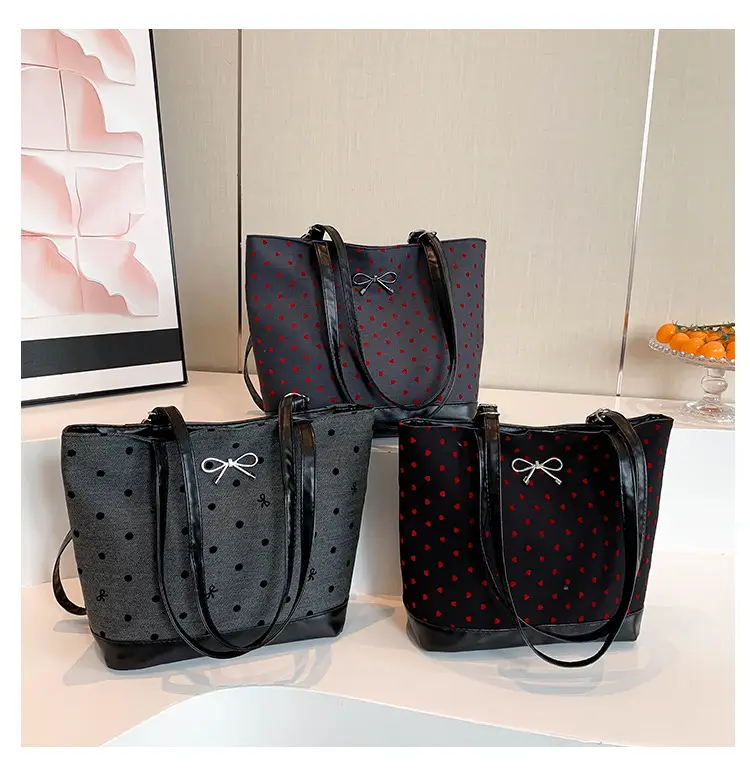 Women's Large Capacity Shoulder Crossbody Bag Black Polka Dot — feature 10