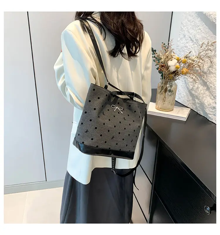 Women's Large Capacity Shoulder Crossbody Bag Black Polka Dot — feature 23