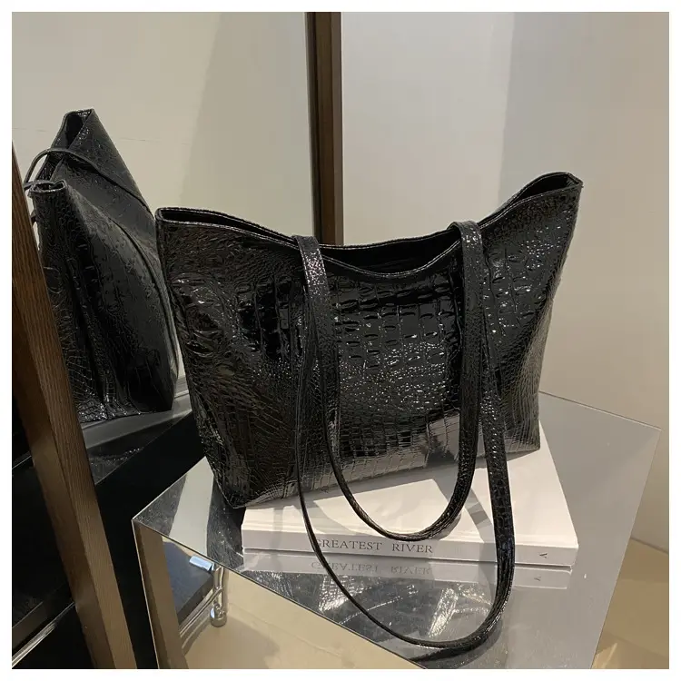 Silver Croc Embroidered Women's Shoulder Bag — feature 39