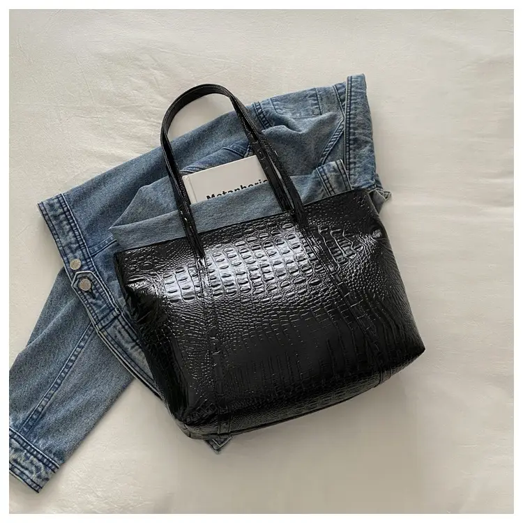 Silver Croc Embroidered Women's Shoulder Bag — feature 8