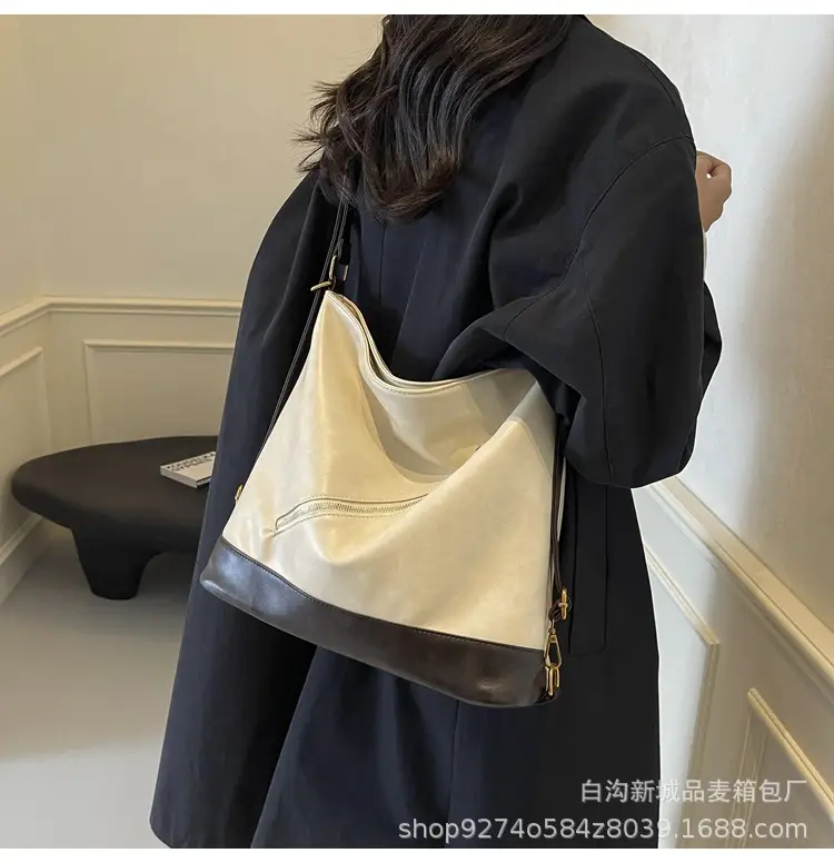 Retro Black Shoulder Bag for Women Large Capacity — feature 14