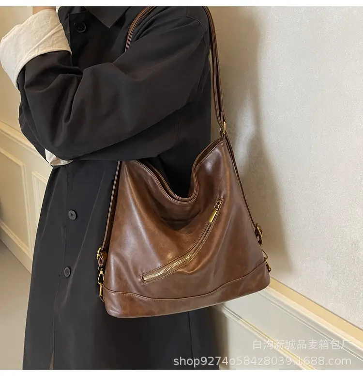 Retro Black Shoulder Bag for Women Large Capacity — feature 17