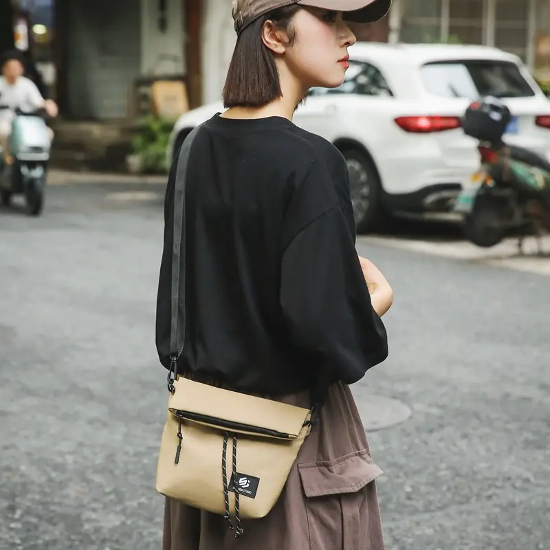 Japanese Casual Crossbody Bag for Men Women Black