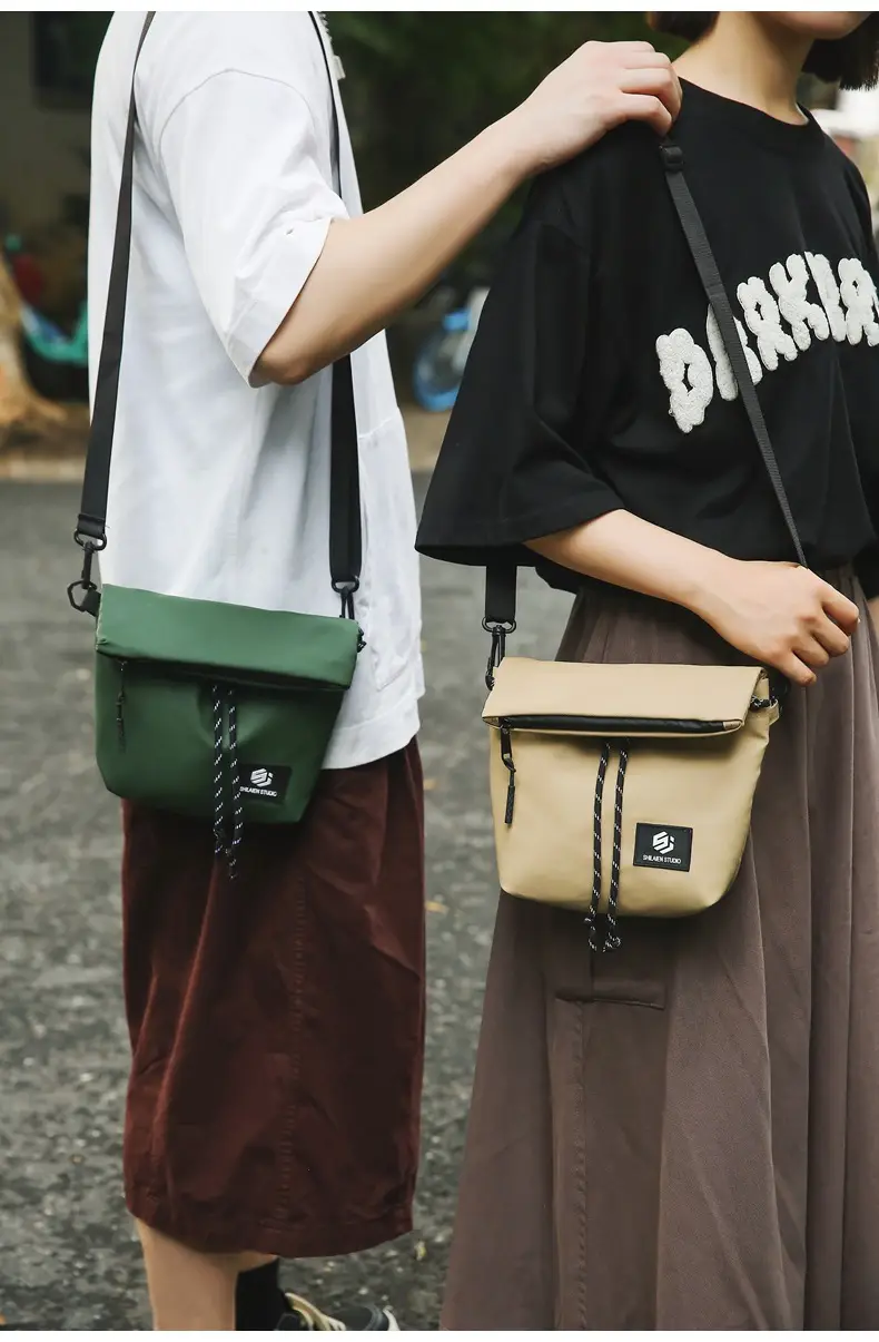 Japanese Casual Crossbody Bag for Men Women Black — feature 10